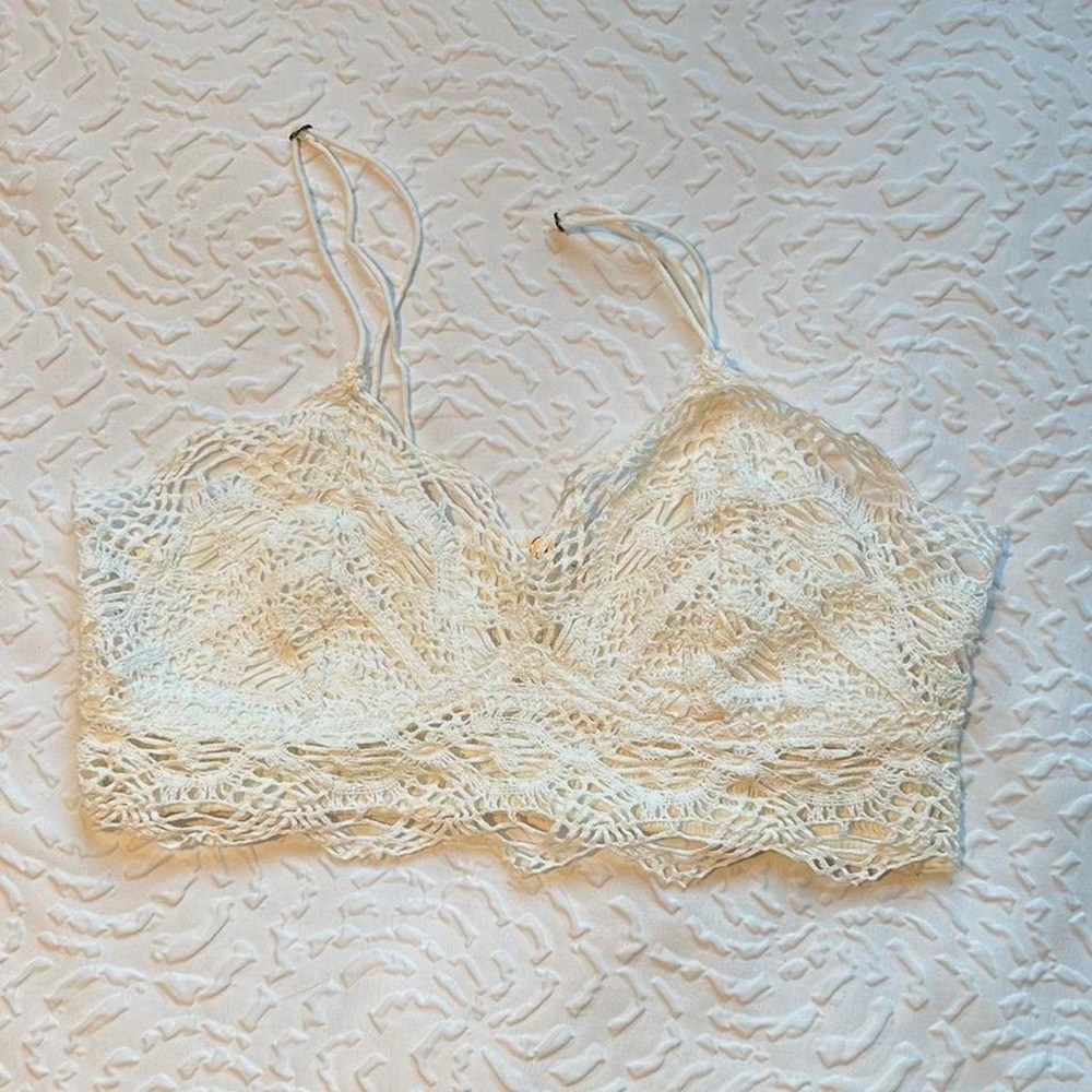 cream 🤍 brami cropped mariana bralette 
free people one